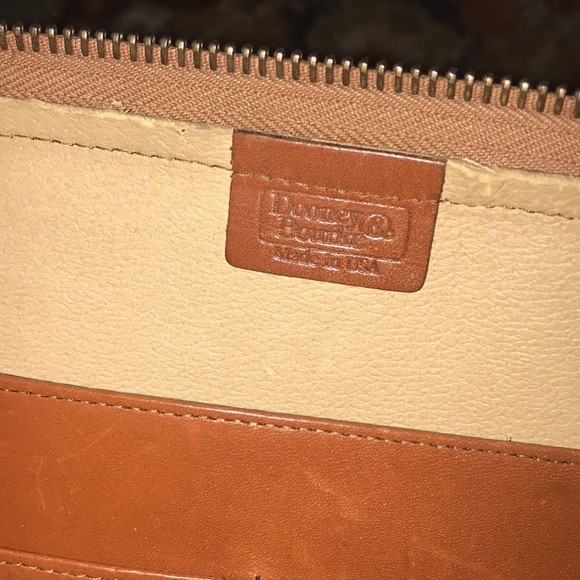 Vintage Dooney & Bourke Wallet - Picture 7 of 16